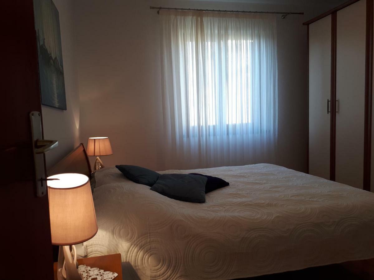 Apartment Korni Пореч Екстериор снимка