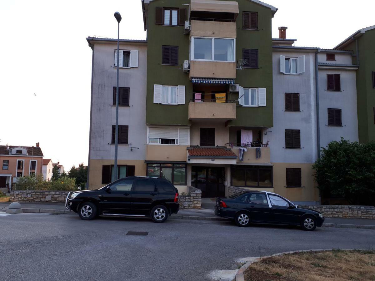 Apartment Korni Пореч Екстериор снимка